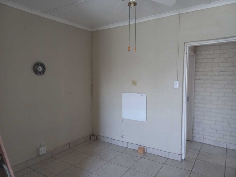 0 Bedroom Property for Sale in Dealesville Free State